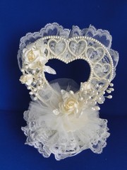 New Elegant Hortense B Hewitt, Co. Ivory Lacy Heart / Roses Wedding Caketop #411