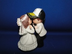 New Pittsburgh Steelers Kissing Bride & Groom Wedding Cake Top figurine with cap