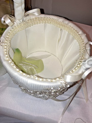 New in box Studio His & Hers Ivory White Stain Bridal Wedding Flower Girl Basket