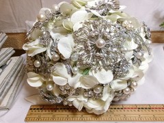 Vtg Wedding Handmade Brooch Bouquet Flowers~Rhinestones~+Table Tents Bridal Lot