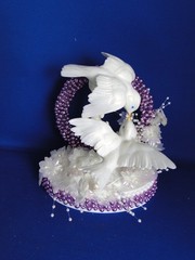 New Elegant Ring of Purple Pearls, Kissing Love Birds Cake topper #402A