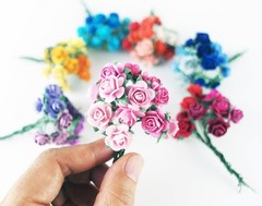 KADADSA 35 Color with 100 pcs Tiny Artificial Roses 15-18 mm, Multi