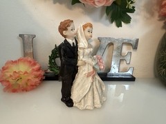 Vintage Shabby Chic Wedding Bride and Groom Resin Wedding Cake Topper 5.5″ Tall