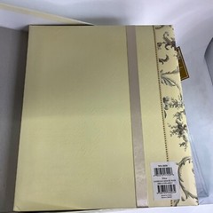 NEW C.R. GIBSON FINE GIFTS ANNA GRIFFIN MEMORY BOOK IVORY FLORAL W0-3858 LINEN