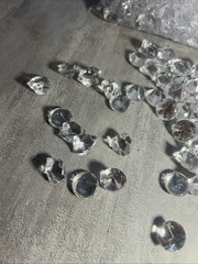 1.9 Lbs+ Lbs, 520+ Pcs, 2 Sizes Mixed, Diamond Confetti Vase Filler Bulk A32
