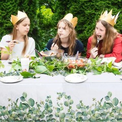 Remagr 12 Pack Sage Green Plastic Tablecloth, Spring Eucalyptus Leaf Greenery…