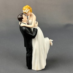 Weddingstar Romance Bridal Couple 9013 Cake Topper White Couple 5.75″ Tall