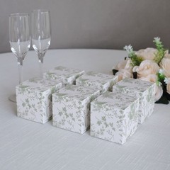 25 WHITE SAGE GREEN Square 3″ x 3″ Favor BOXES Floral Printed Candy Holders