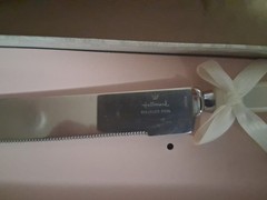 VTG HALLMARK PLUME PEN W/ QUILL HOLDER WEDDING CAKE KNIFE & GARTER READ DESCRIPT