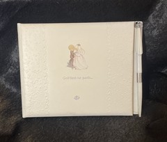 Hallmark Precious Moments Wedding Guests Sign In Album & Pen / New Unused 2004