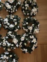Stephanotis & White Rose Candle Rings, Dk Green Leaves-10″Dia . Set Of 14