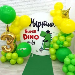 Green Carpet Runner for Party, 2.6X15ft, 130GSM Felt Non-Woven with Double-Si…