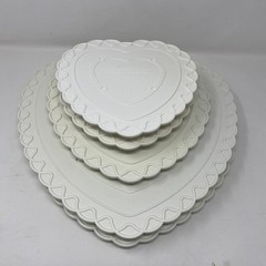 5 Wilton 14″, 10″, 8″ Heart Cake Separator Plates Scalloped Decorator Preferred