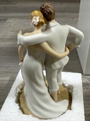 Weddingstar Wedding Cake Topper Bride & Groom On Beach Porcelain New
