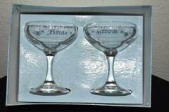 BRIDE & GROOM toasting Treasure Moments 1973 champagne goblets in box EUC