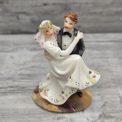 Wedding Cake Topper Bride & Groom Figurine Favor Edwardian or Victorian O’Well