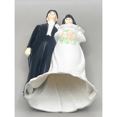 Funny Mooning Wedding Cake Topper Bride Groom Gag Cutouts Quirky Unique 4.5″