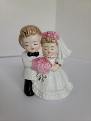 Vintage Porcelain Bride And Groom Cake Topper