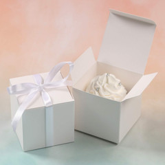 60Pcs Wedding Favor Boxes, Paper Gift Boxes 3X3X3 Inches Small Gift Boxes with R