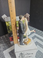 A Kiss and We’re Off Funny Couple Wedding Cake Topper GUC Boxed Figure
