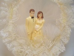 Wedding Cake Topper Bride Groom Yellow Brown Hair Vintage White Lace Plastic