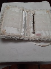 White Lace Satin Cloth Beaded Padded Wedding Photo Album Handmade VTG 15/10