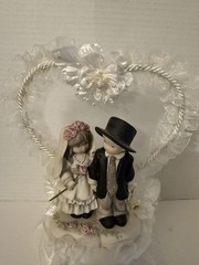 Vintage 2000 Kim Anderson Pretty as a Picture Wedding Cake Topper
