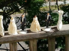 2 PAIRS VINTAGE 1947 WEDDING CAKE TOPPERS BRIDE / GROOM COAST NOVELTY CHALKWARE