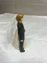 Vintage Wedding Cake Topper Lt Brown Haired Couple White Corsage Red Flowers