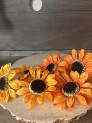 LOT OF 18 PIECES Pumpkins FLOWERS LEAVES TABLE Decor Artificial NWOT THANKSGIVIN