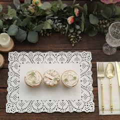 Elegant White Placemat Doilies (Pack of 8) – 9.75″ x 14.25″ – Premium Paper