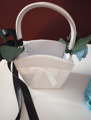 wedding: 2 flower girls baskets with Sola wooden sunflowers & roses.plus 2 packs