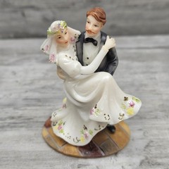 Wedding Cake Topper Bride & Groom Figurine Favor Edwardian or Victorian O’Well