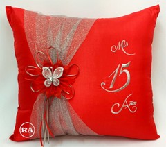 NEW! Quinceanera Kneeling pillow Red with Silver – cojin para quinceanera rojo