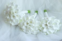 IFFO Bride Holding Flowers, high Simulation pu Calla Lily Bouquet, and Never …