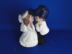 New Dallas Cowboys Kissing Bride & Groom Wedding Cake Top figurine with cap