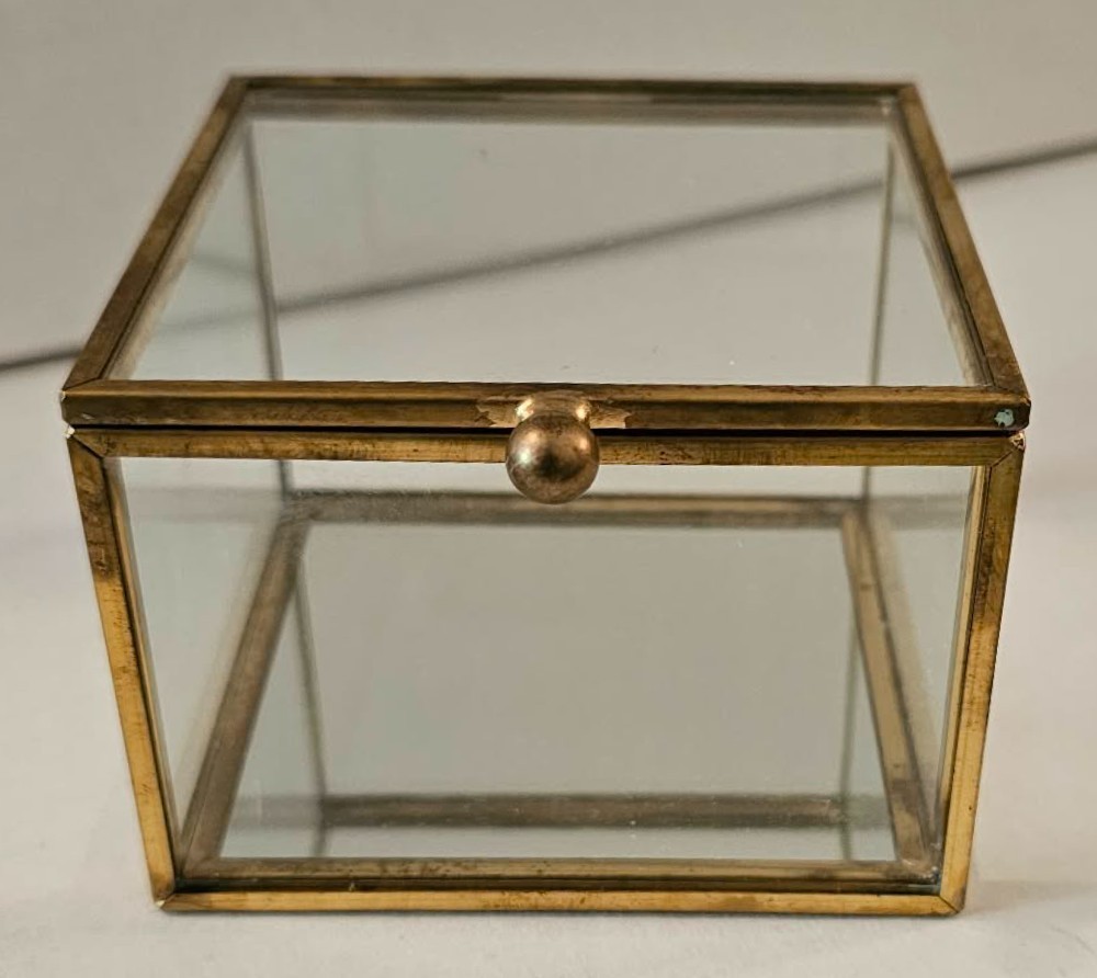 Glass & Brass Ring/Trinket Box 3.5″ x 3.5″ x 2.5″ Hinged Lid Mirrored Bottom