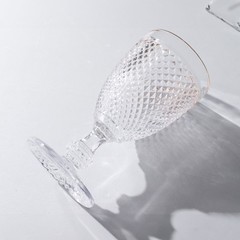 6 pack 8 oz CLEAR Glass Wine Goblets with GOLD Rim and Embossed Diamond Pattern