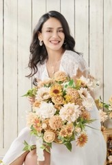 Ling’s Moment Sunflower and Peach 15 inch Bridal Bouquet