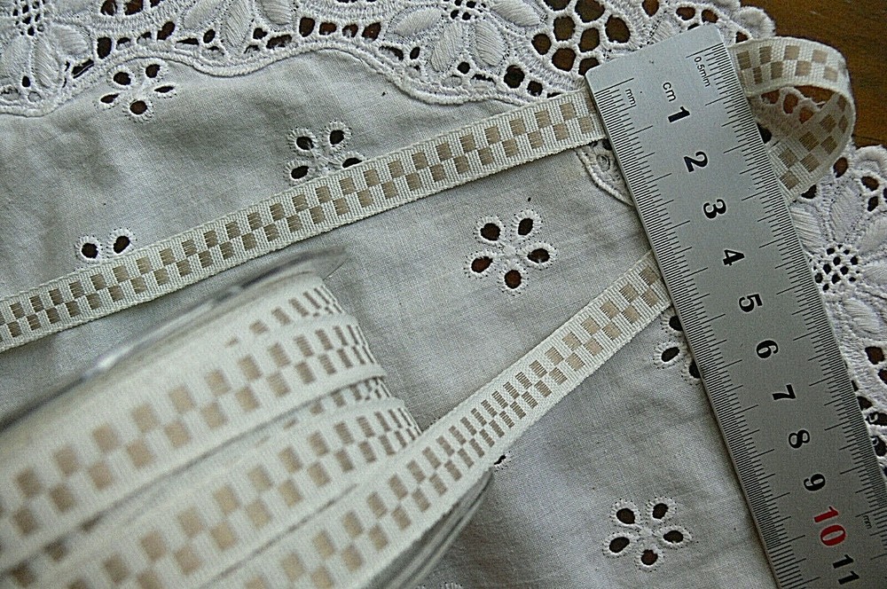 Solid Poly IVORY with 5Colours 11mmWide 5 Metres Woven Stitched Check Choice AL5