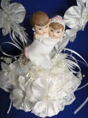 New Elegant Vintage Caketop with Bride/Groom with acrylic hearts white decor 303