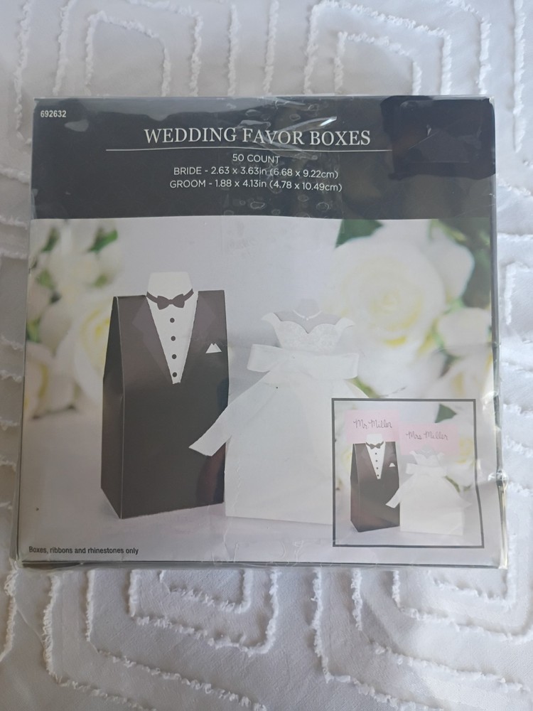 50 Wedding Favor Boxes Groom Tuxedo & Bride Wedding Gown
