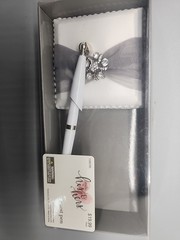 Studio His & Hers White Wedding Guest Pen