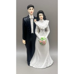 Funny Mooning Wedding Cake Topper Bride Groom Gag Cutouts Quirky Unique 4.5″