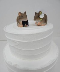 Mouse Cake Top Bride Groom Love Barn Wedding Engagement Carved Wood Statue Rat