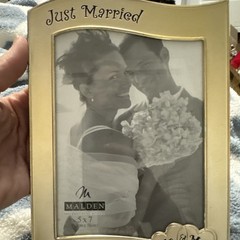 Malden picture frame Just Married 5 x 7 Gold tone finish