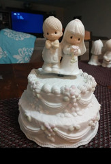 Precious Moments Musical Wedding Cake Topper Bride & Groom Porcelain PM972Signed