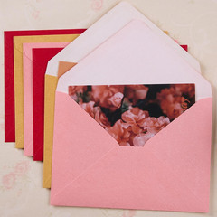 50 Pieces A7 Envelopes 5X7 with Gold Stickers, Rose, Red | Vines Flower Texture