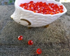 350pc Round 4 Carat 0.4inch 10mm Diamonds Confetti, Christmas Red Acrylic Gems