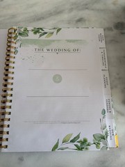 BEAUTIFUL GOLD BINDED WEDDING PLANNER